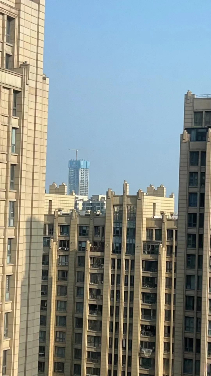 江阴第1高楼龙溪国际酒店,总高328米,在江阴华西村.