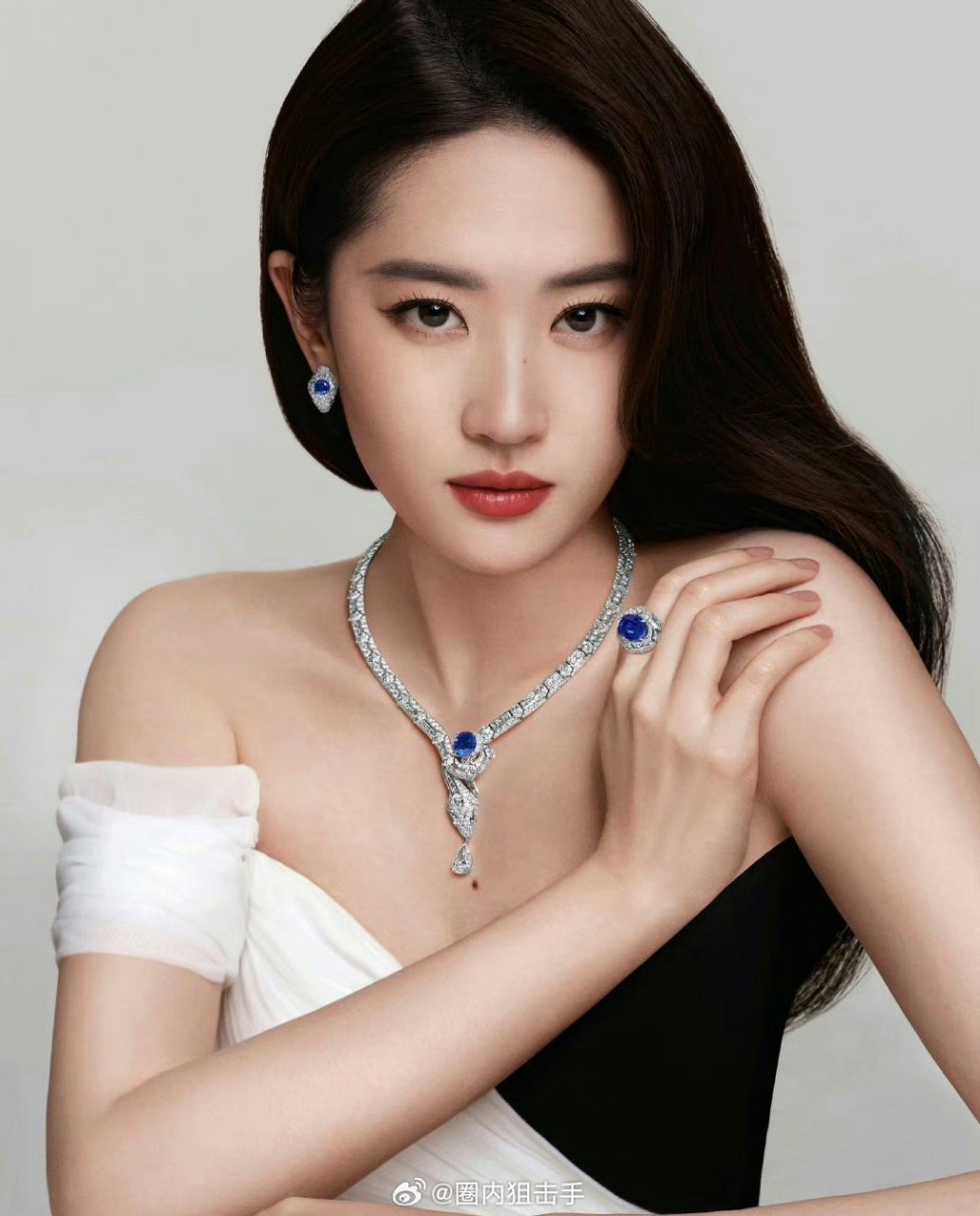 刘亦菲胸前痣#是谁的美人痣长在胸口,是神仙姐姐刘亦菲呀,这也太惶趑