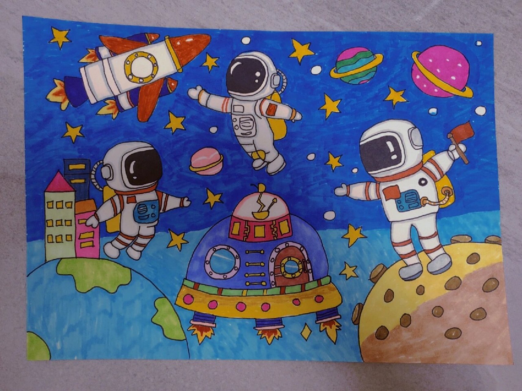 儿童画/科幻画/太空梦/马克笔绘画/手抄报 颜色很鲜艳,配色很全,适合