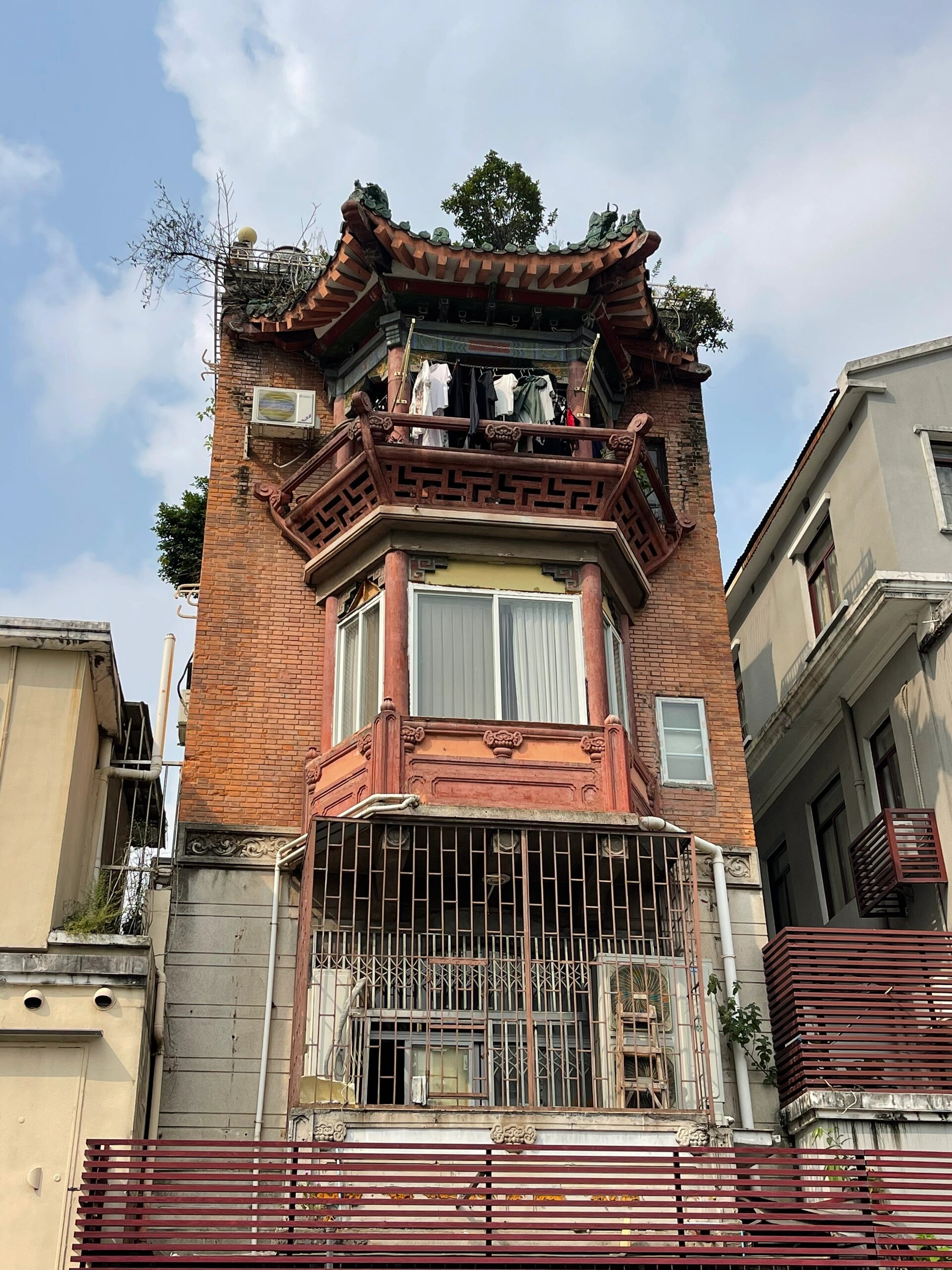 穿过南越王宫才能看到的广州岭南建筑老房子 这栋民居老房子相当有