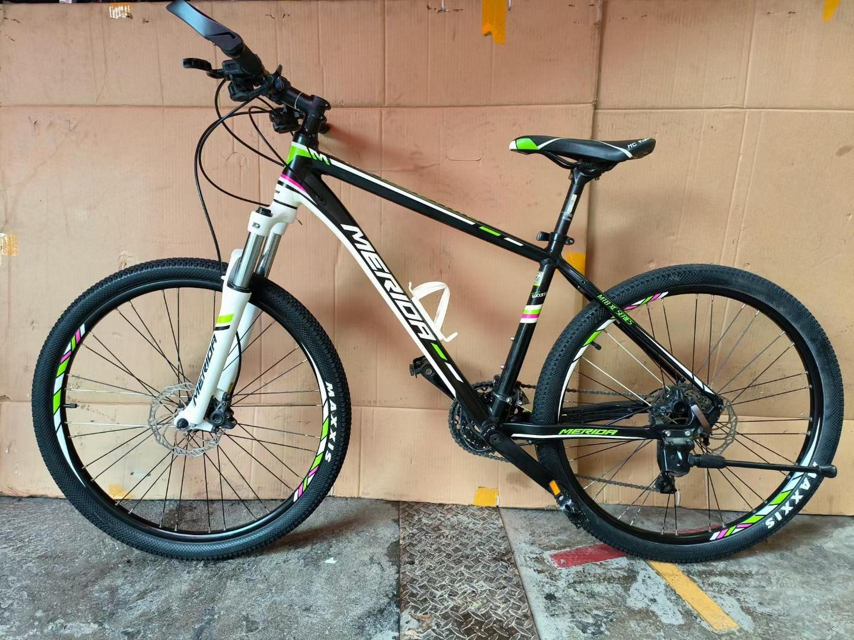 美利达17款挑战者300,双油碟30速,前叉带线空锁死,车架17寸,成色很好