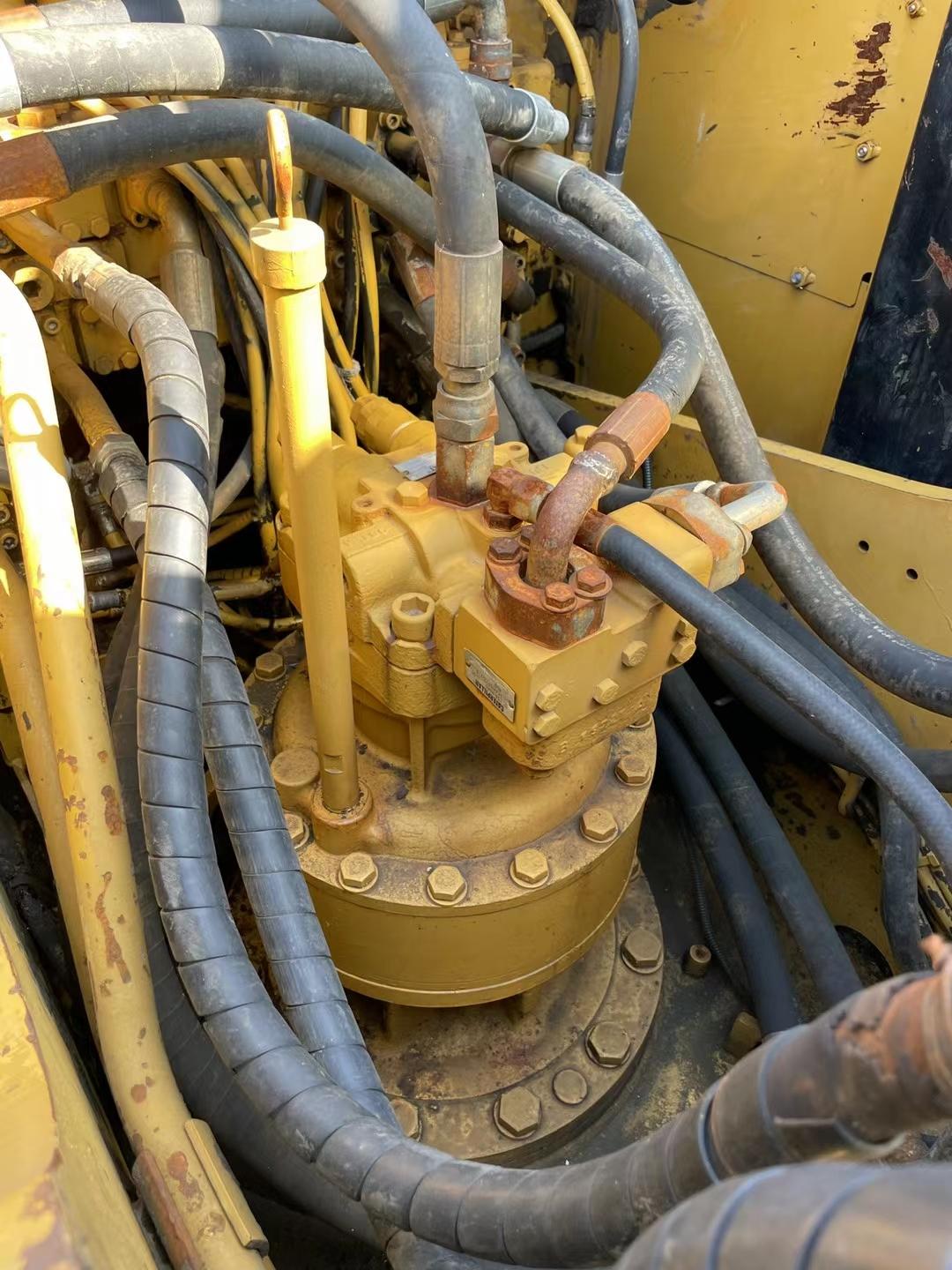 卡特320d二手挖掘机,搭载c6.