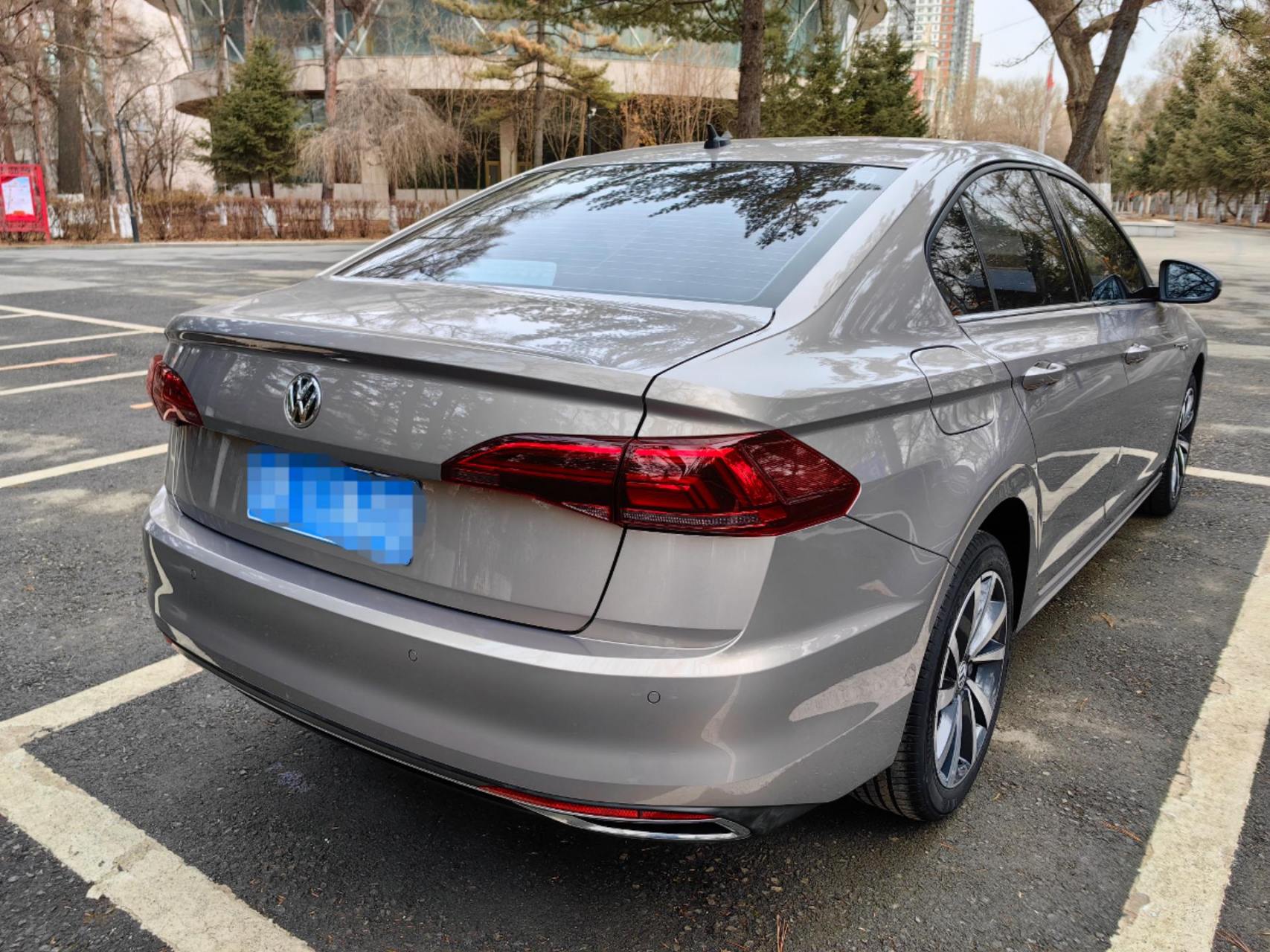 2019款大众全新宝来1.4t280最高配,(裸车价格15.