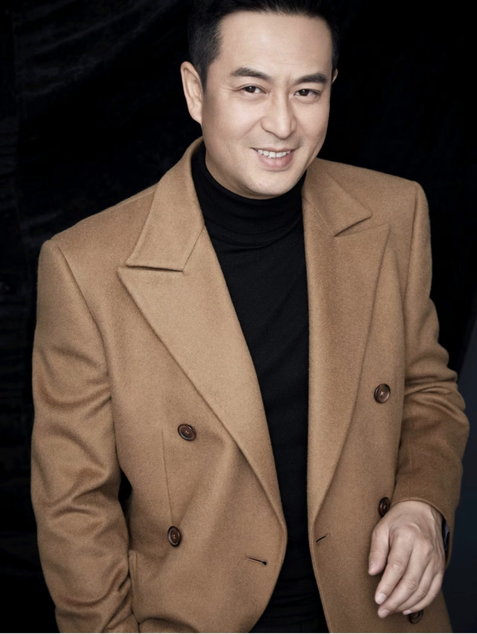 70后叔圈演技顶流,九位男神 16615张嘉译,70年出生,陕西西安人