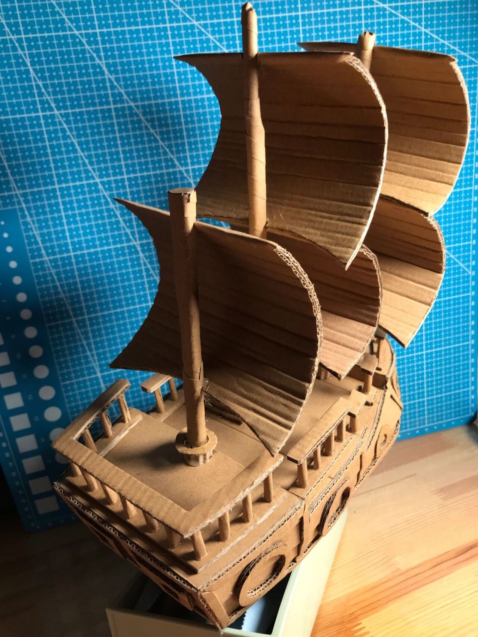 纯手工模型制作,废弃纸壳变废为宝!