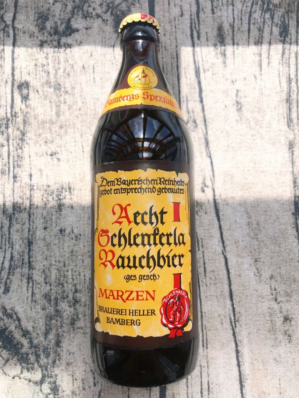 精酿酒单——朗客·三月烟熏 90朗客的三月烟熏啤酒,这是一款拉格.