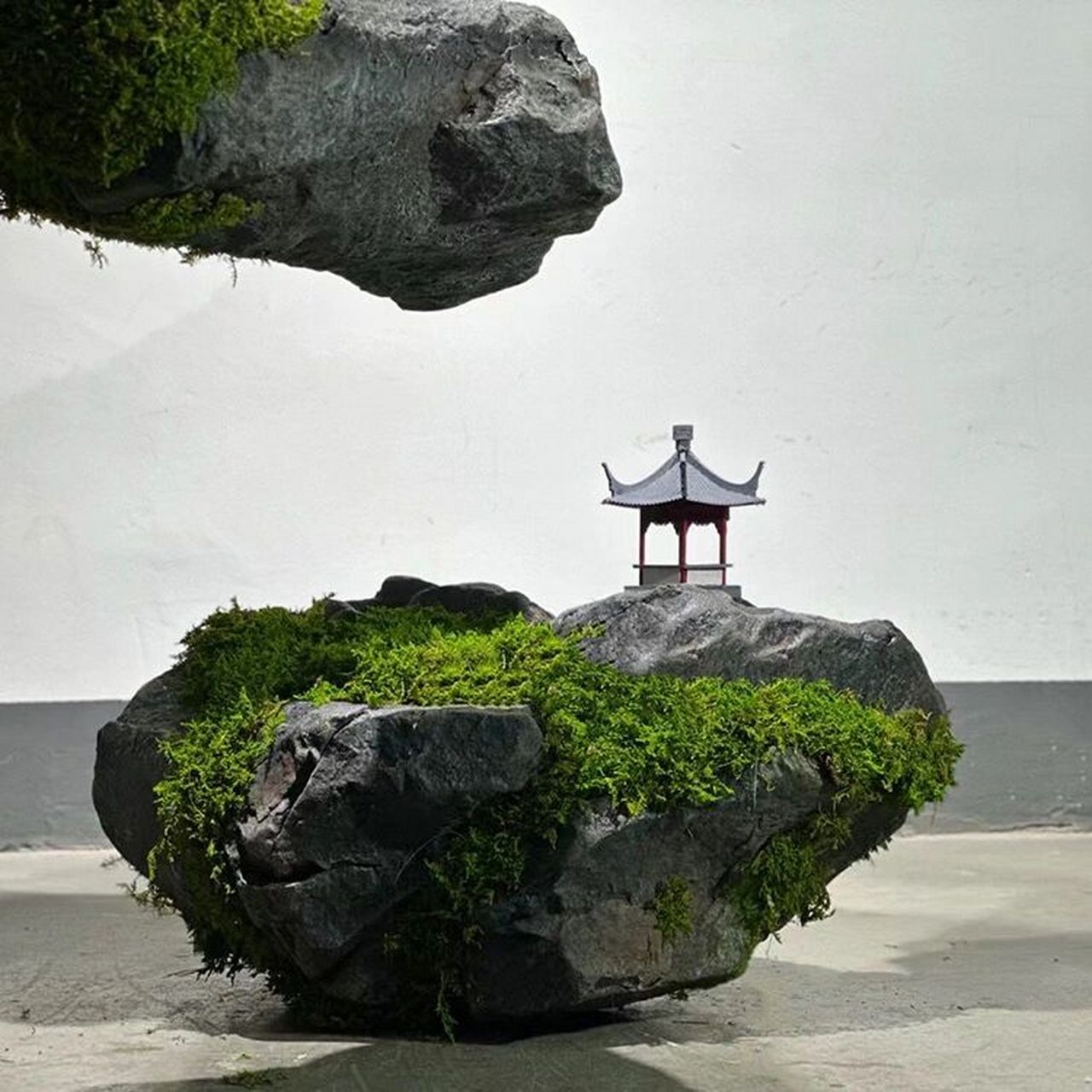 悬浮景观-"飞"起来的石头  在空间内,展现不一样的景观形式.