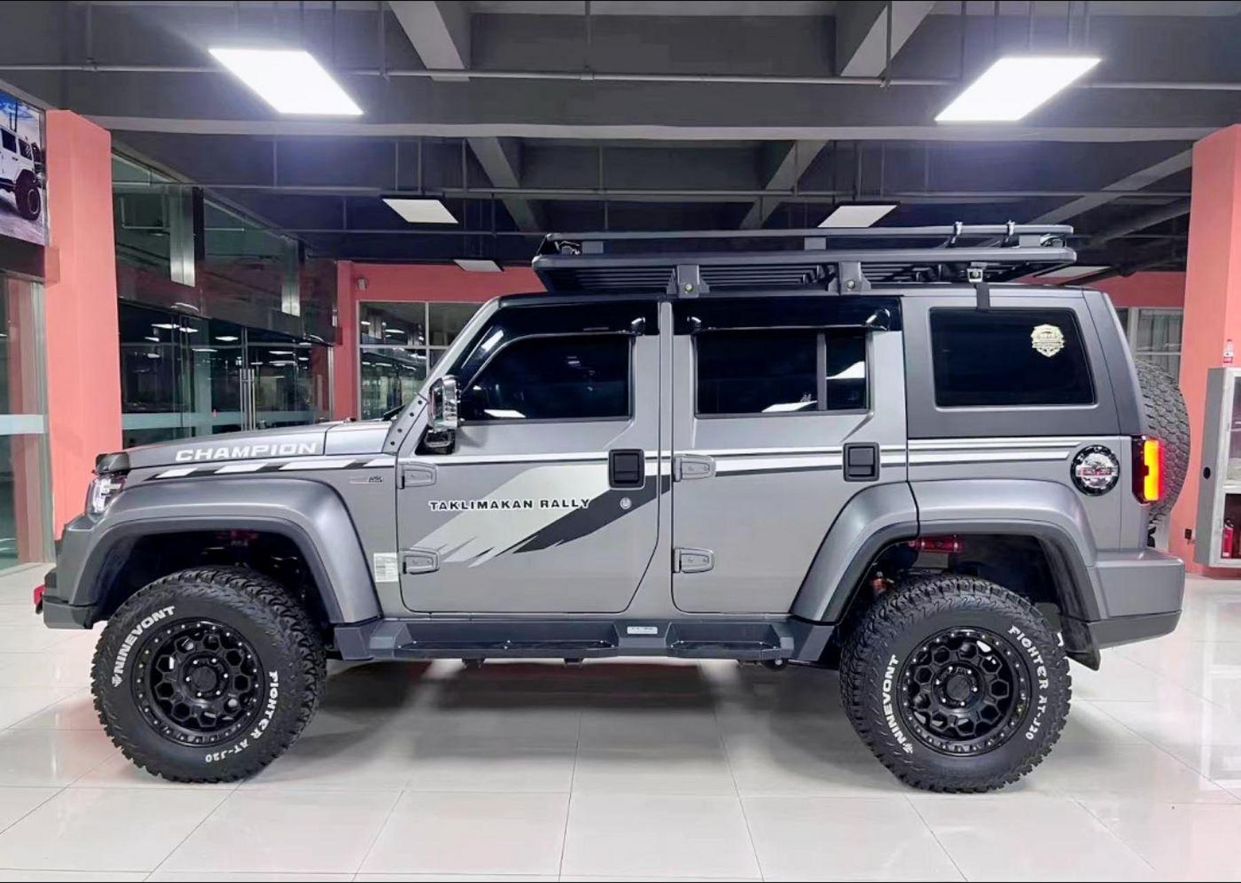 68万.北京bj40 2021款 2.0t 自动四驱环塔冠军版 表显里程:3.