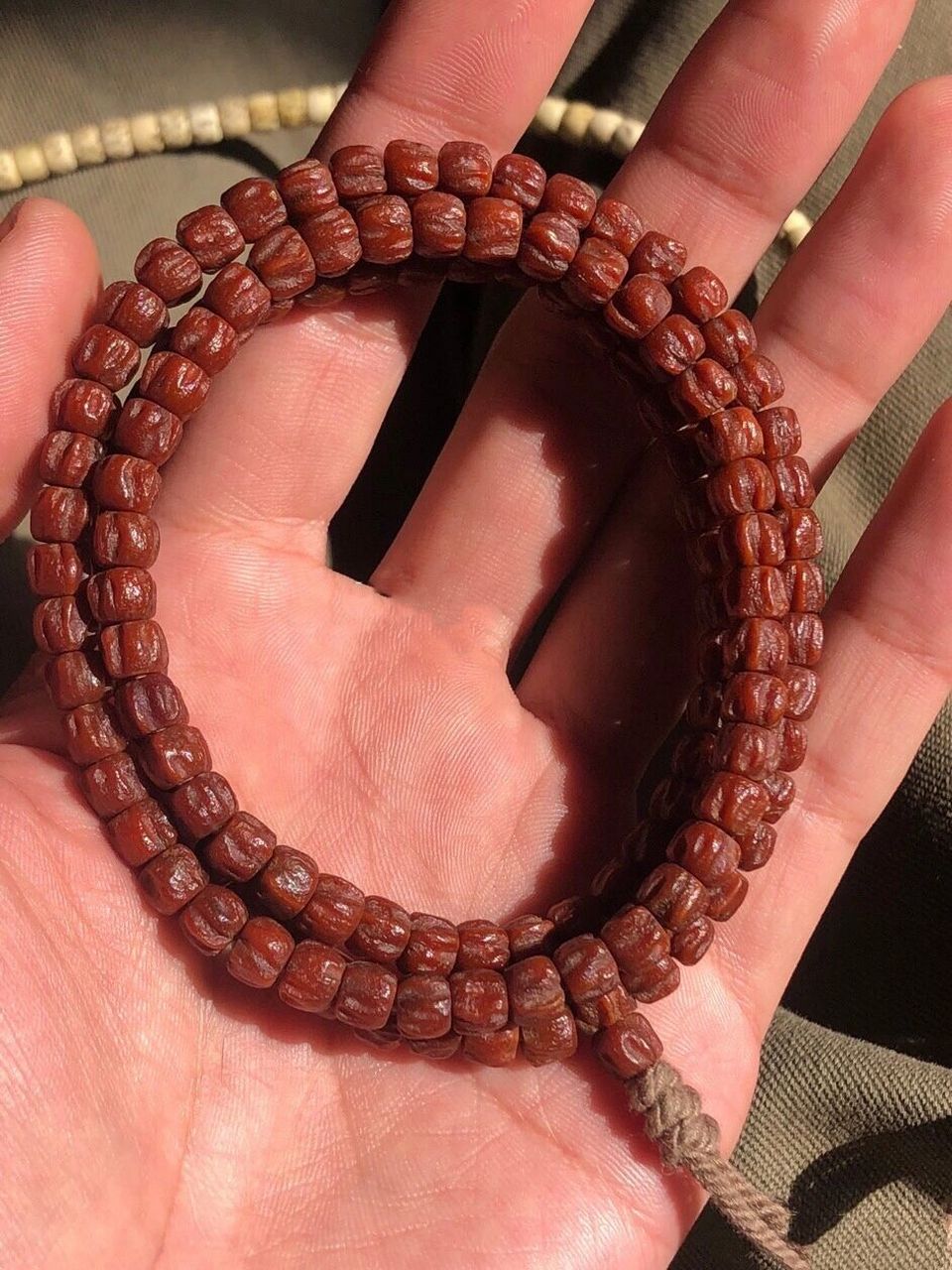 99首先如何挑选百香籽 1.油性密度越高后期出来的效果越好 2.