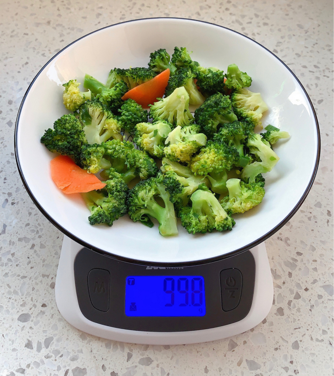 8715100g热量为63千卡(图中的量) 7815西兰花含有丰富的膳食