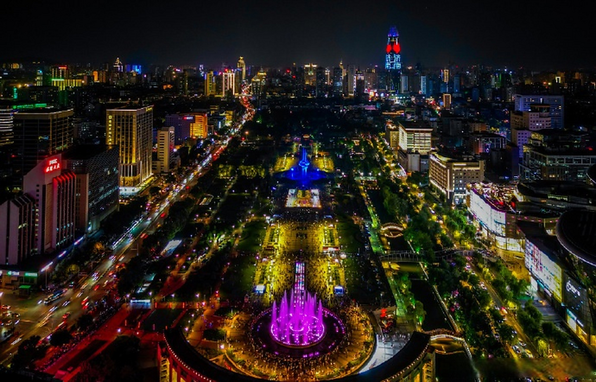 自在玩 去山东 #沿着黄河遇见海#  泉城广场音乐喷泉 摄影师无垠地平