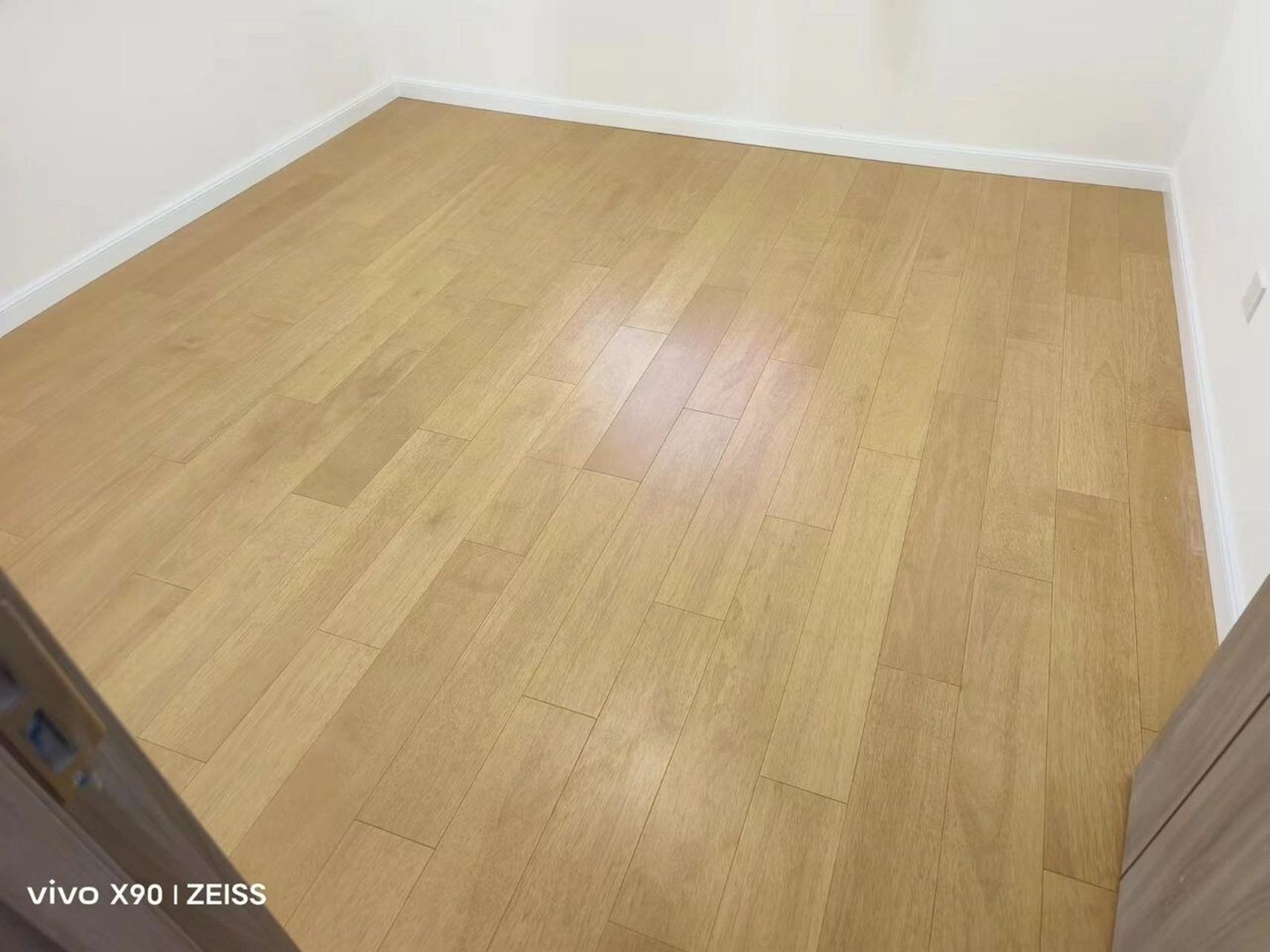 纳托山榄~金秋 纳托山榄俗称金丝檀木,木材生长周期长密度高耐用,抗