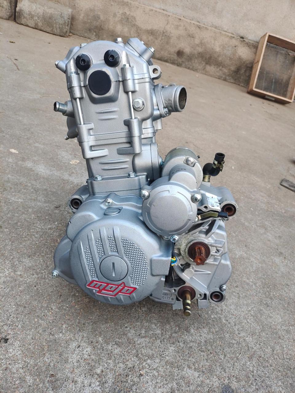 波速尔cbs300水冷高赛发动机