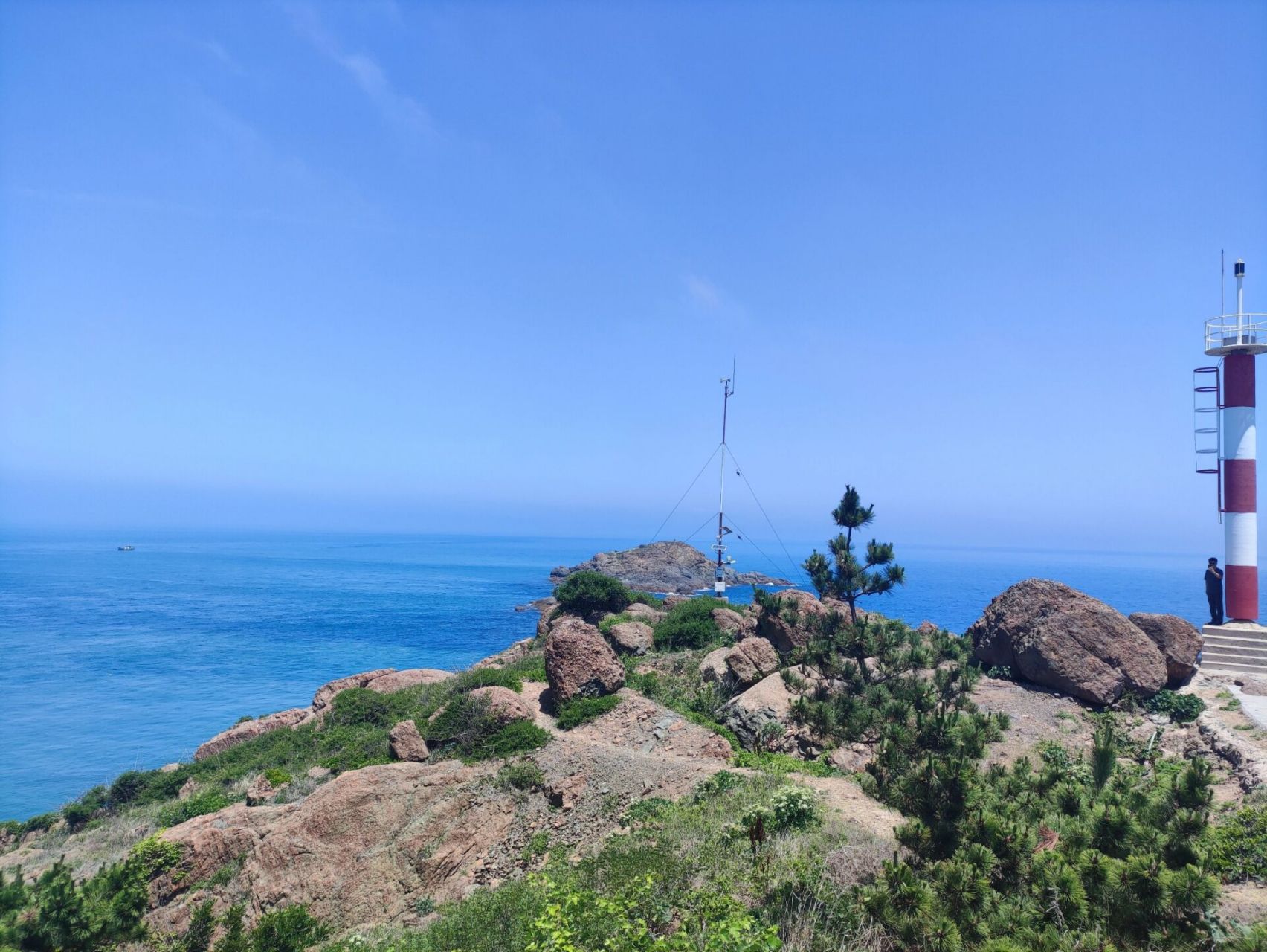 灵山岛旅游(半日)真攻略 1,08坐船,总共有两处坐船地点,其中一个是
