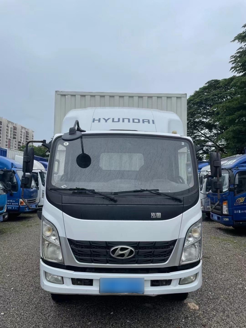 2021年现代泓图,厢式4米2长,宽度2米4,玉柴3.0发动机,断汽刹