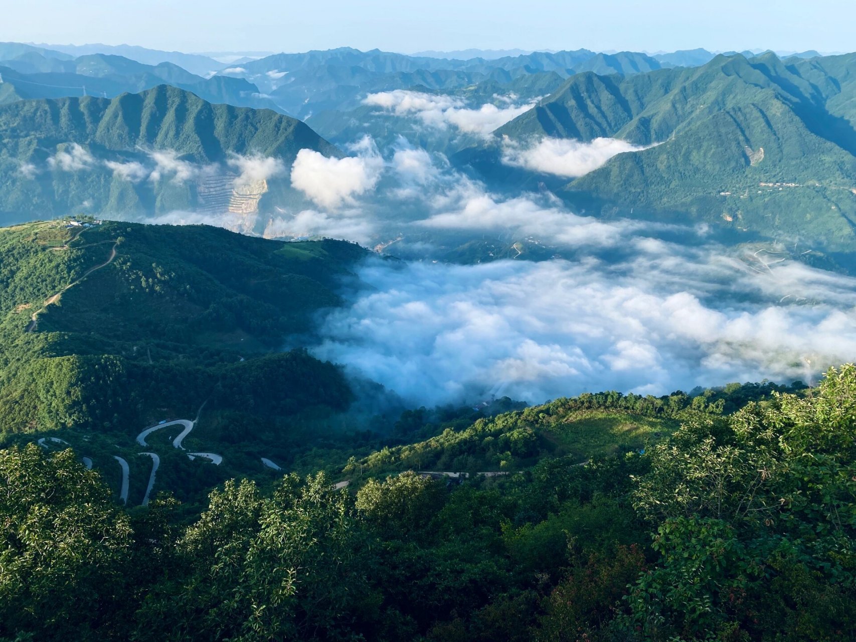 西安周边|镇安海棠山看日出 看云海 地址:镇安 海棠山 攻略:导航海棠
