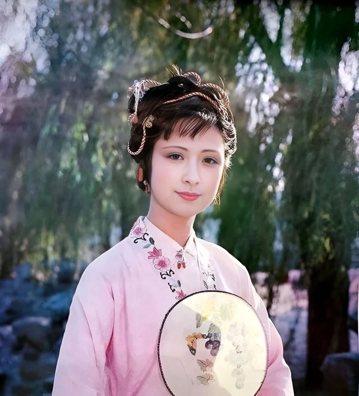 【红楼梦 | 尤二姐】人间尤物,我见犹怜 "姐姐 你终是个痴人" "妹妹