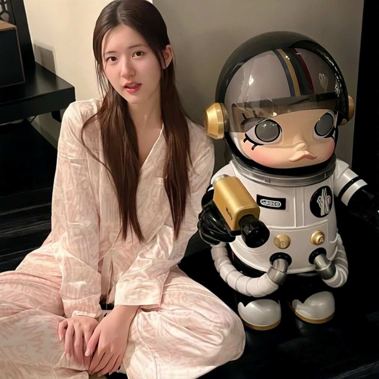 赵露思闺蜜头像2.090