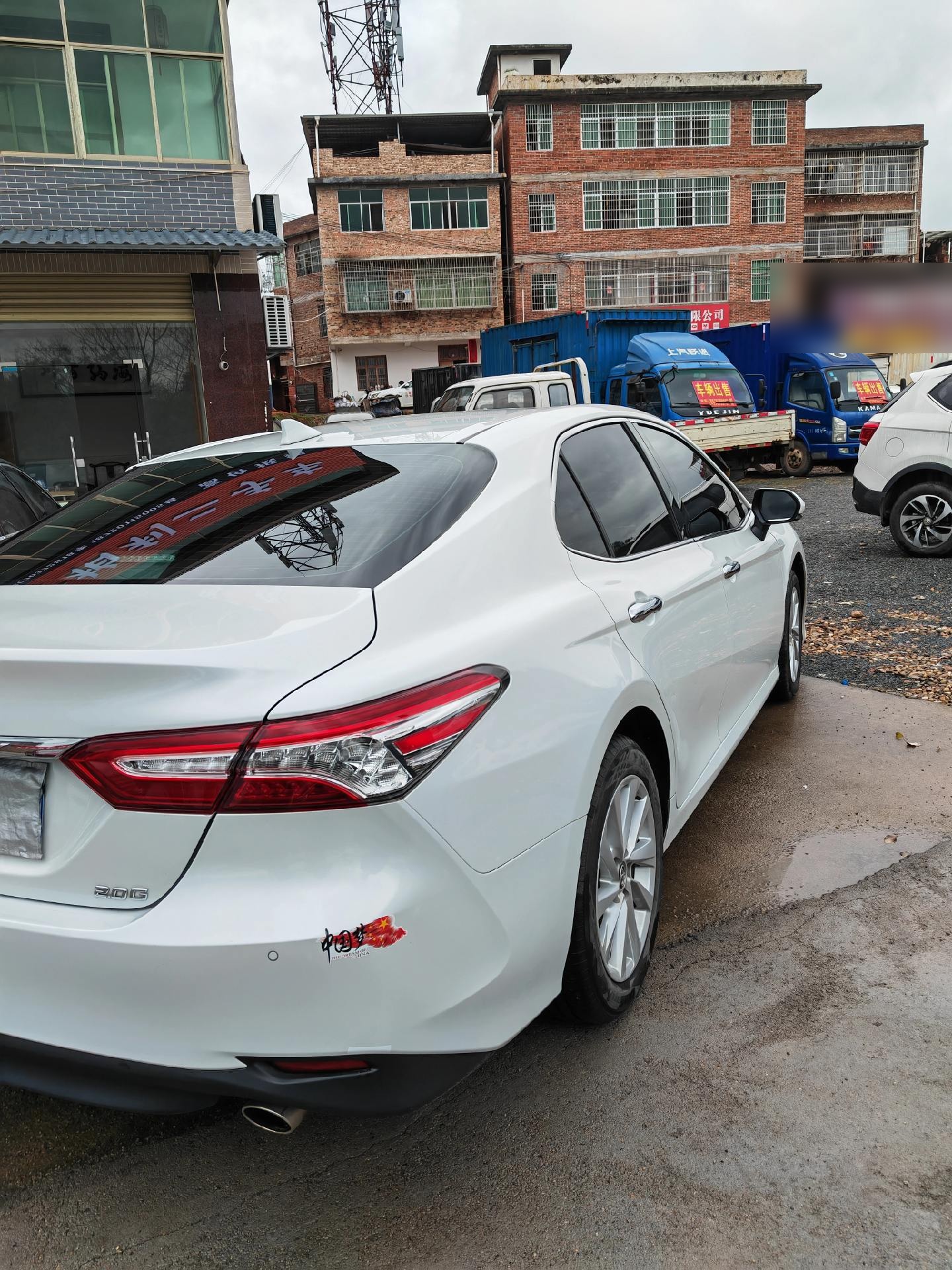 最新到店,22年10月份上牌凯美瑞,还在原厂质保,珍珠白,2
