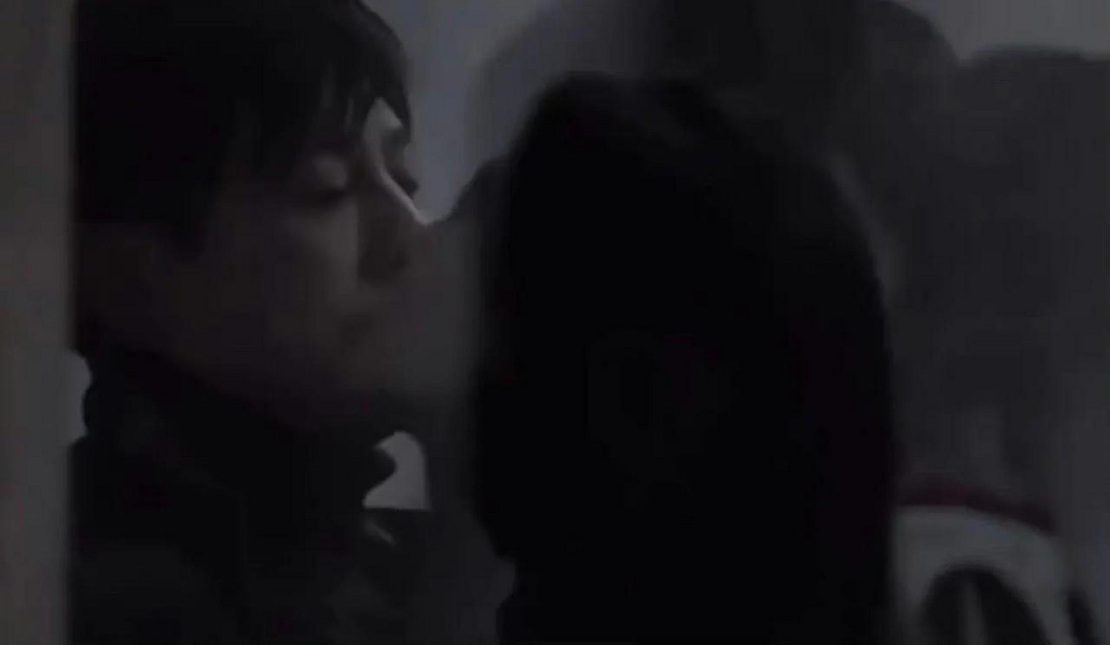 张颂文和朱珠拍过吻戏张颂文 和朱珠 在电影《不速来客》里还有一段