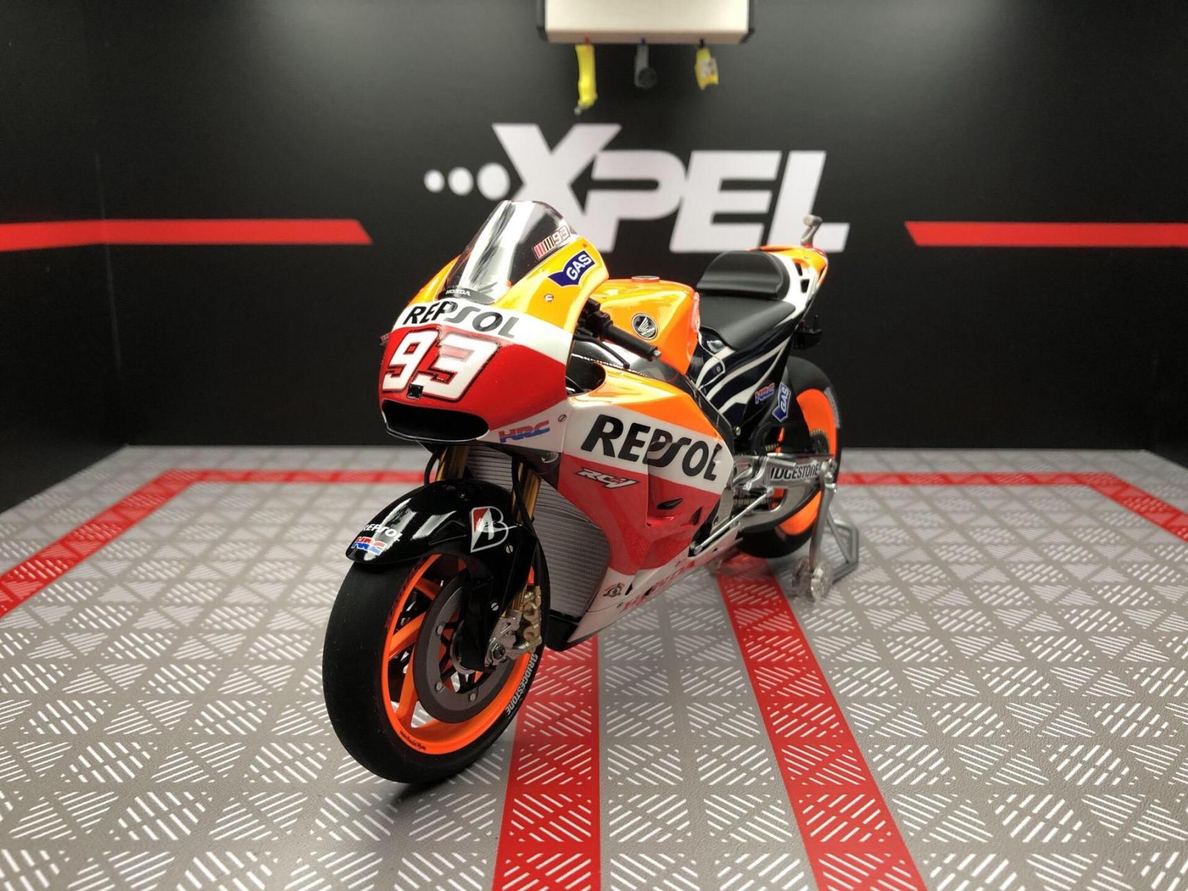 马奎斯是史上最年轻的motogp年度总冠军,这个荣耀是他与honda rc213v