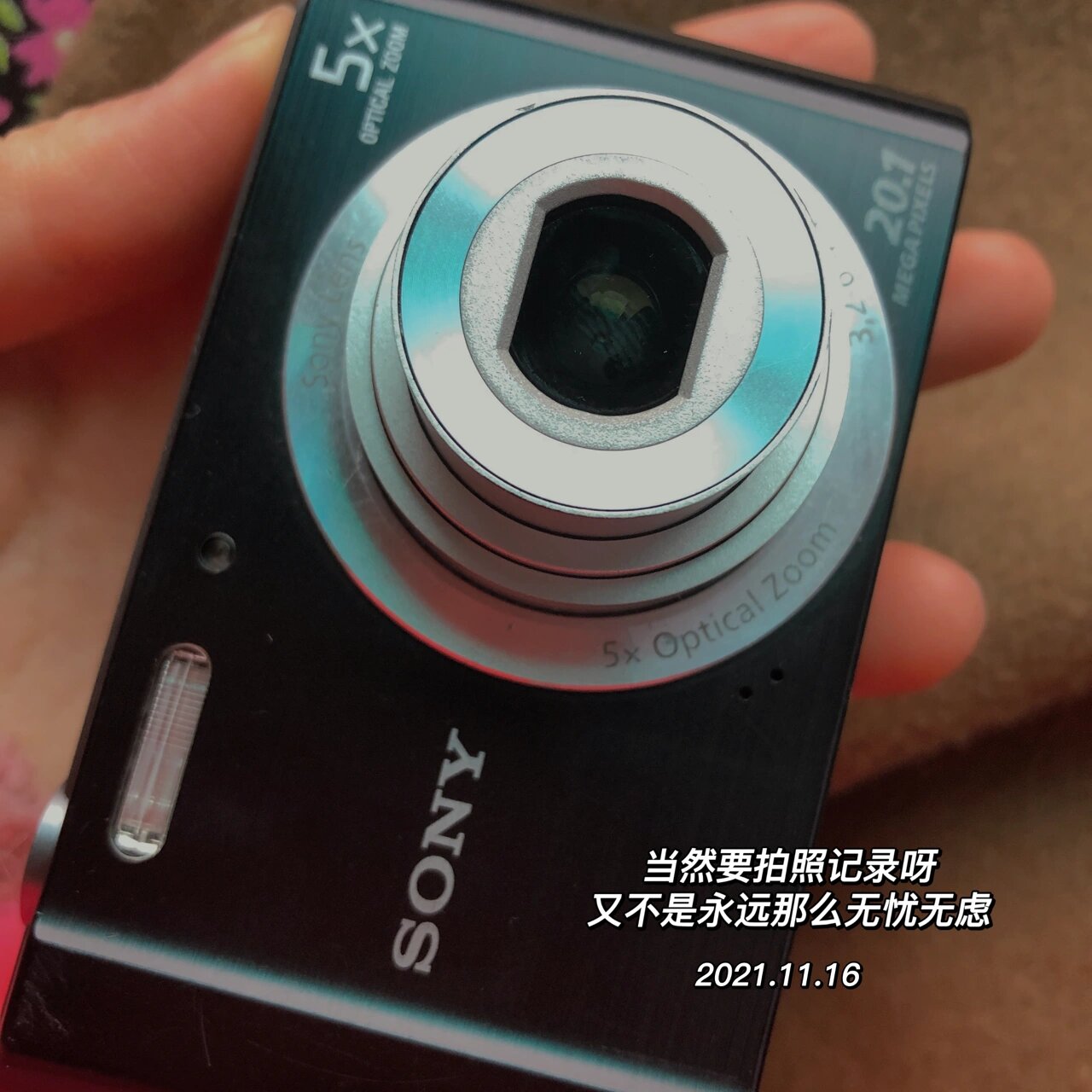 贫民窟女孩的第一台小相机91|索尼w800 /型号:索尼w800,像素2010万
