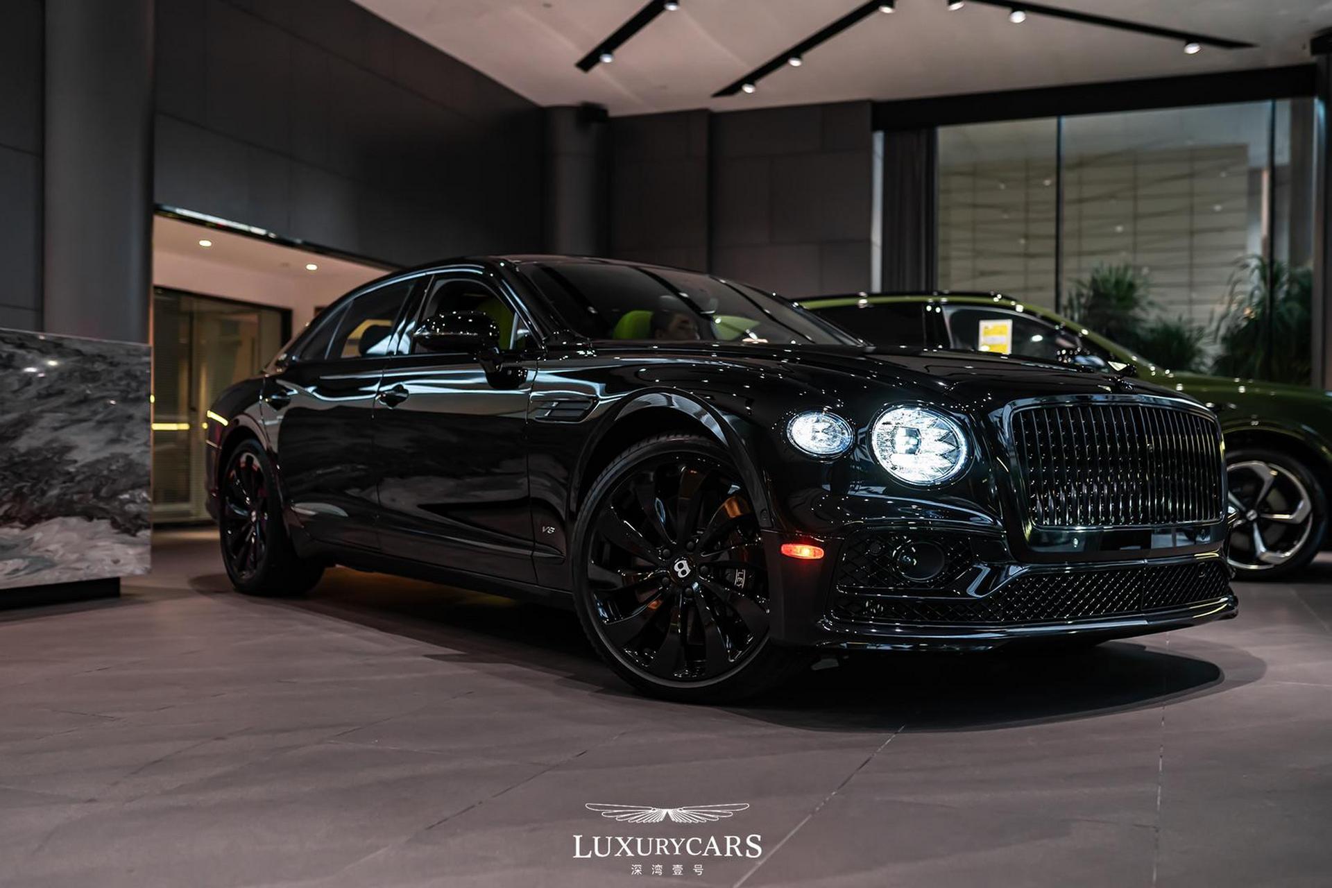 宾利飞驰v8黑武士 首发限量版.