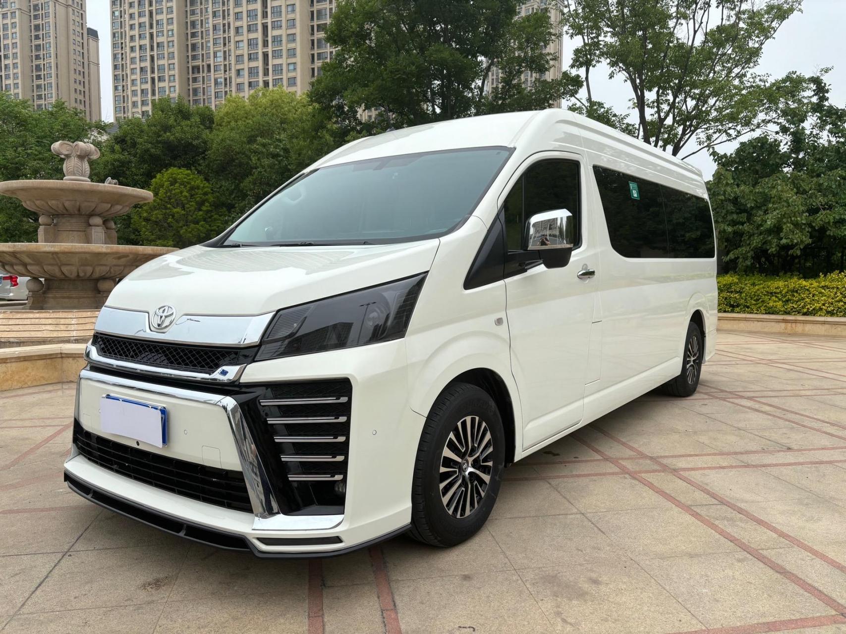 丰田 海狮(进口) 2021款 3.5l 自动 7座(中东) 22年9月上牌.3.