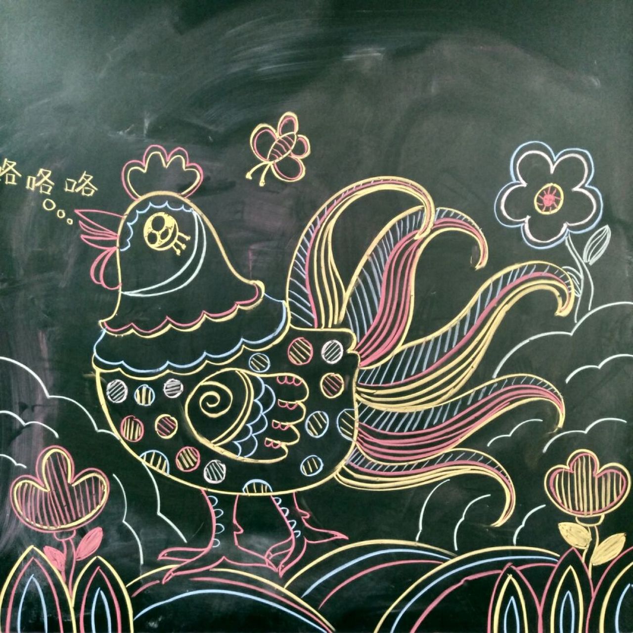 小学美术课儿童简笔画示范《艳丽的大公鸡》 三幅示范画,请大家一起来