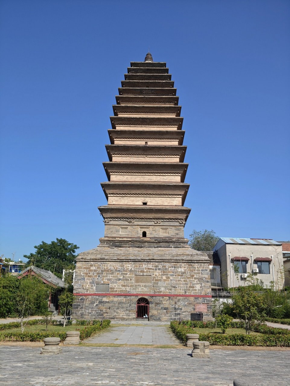 天宁寺三圣塔,位于焦作沁阳市博物馆;不需要门票,12点闭馆.