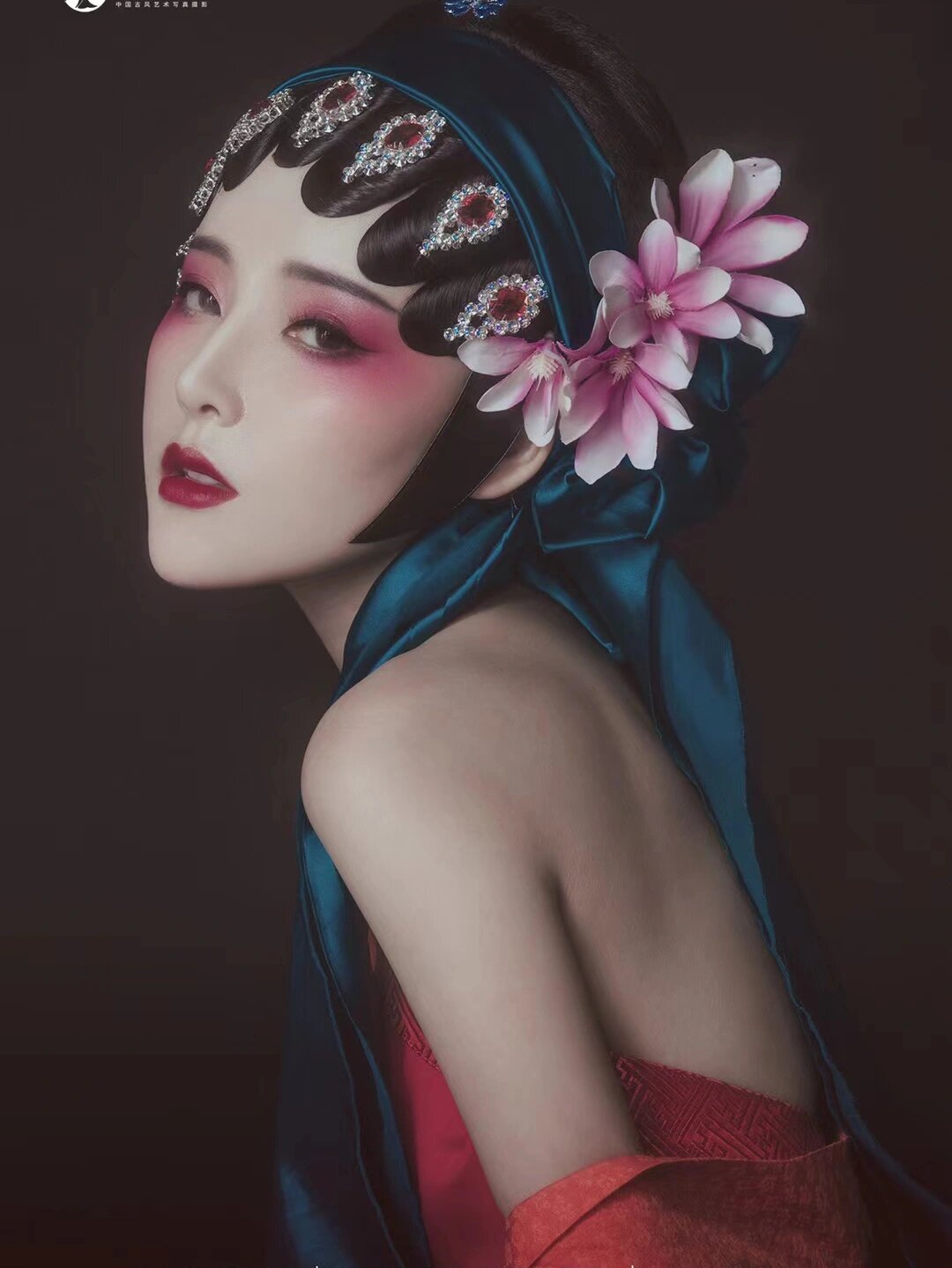 《海棠姬》 红衣花旦,举手抬足间都是风情韵味 精致又简约的戏曲风,做