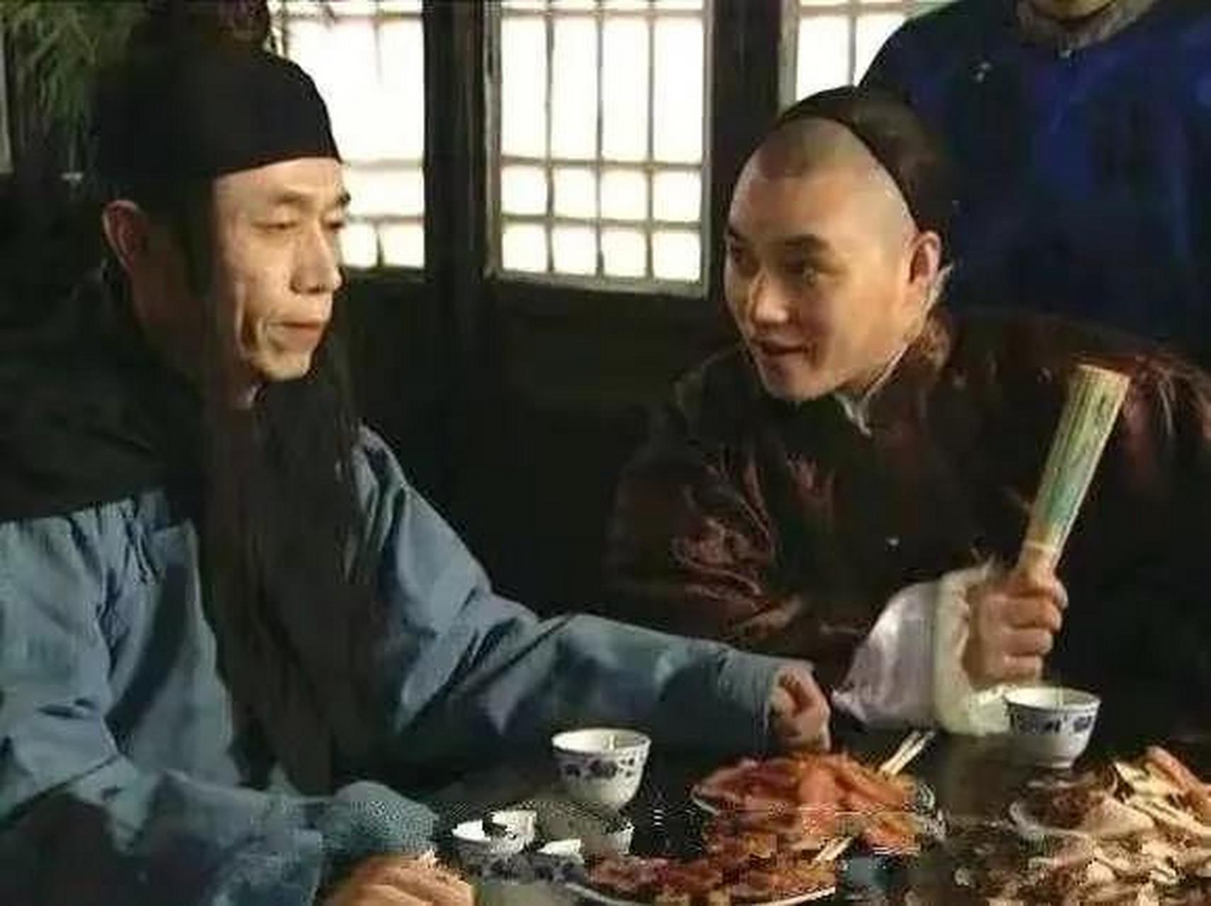 贾士芳很有些道行,能让让雍正脸上的痘痘和大学士张廷玉的骨刺消失,还