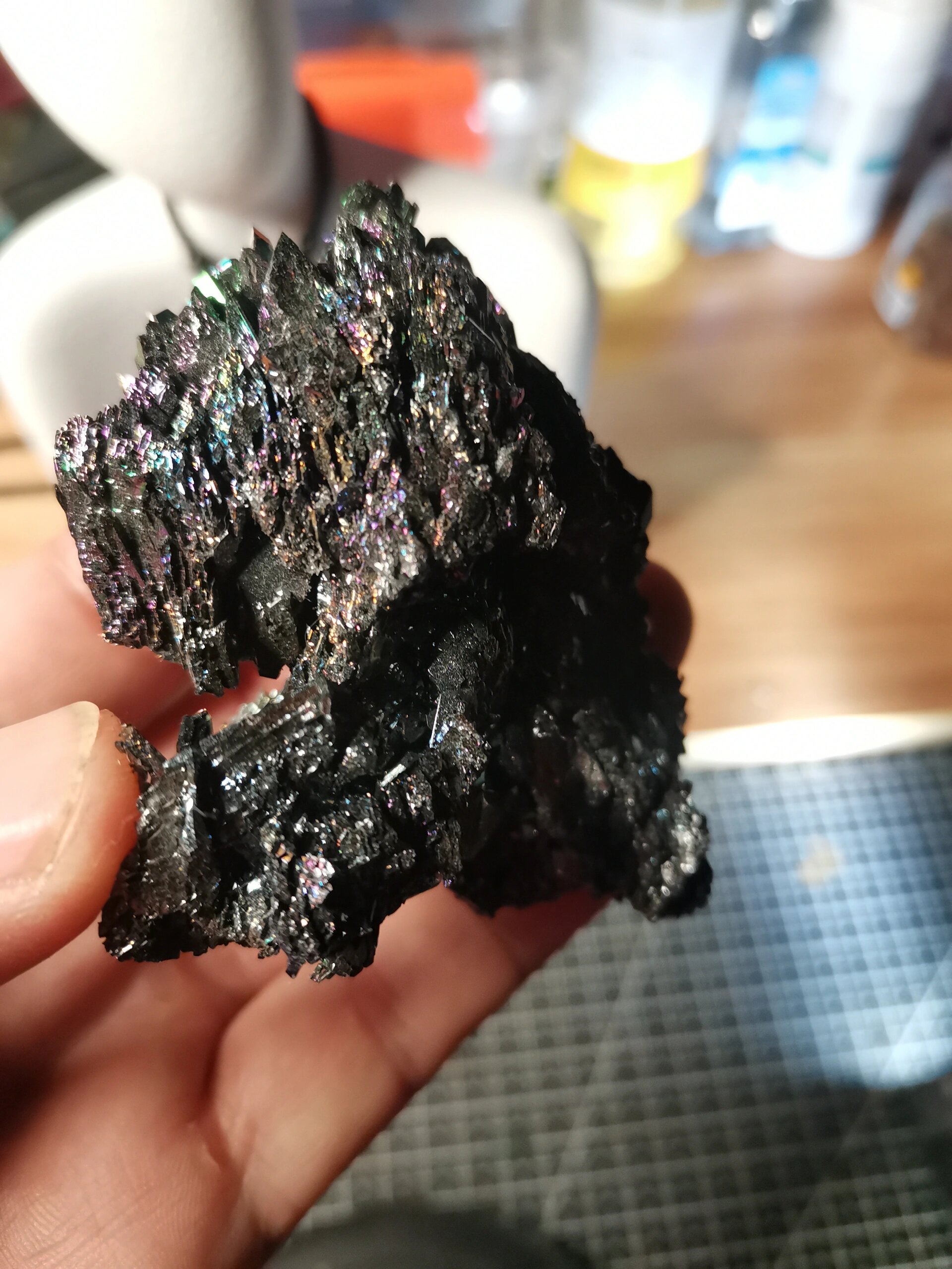 天然七彩矿标 天然七彩矿标,可展示可收藏,喜欢的朋友可以私聊.