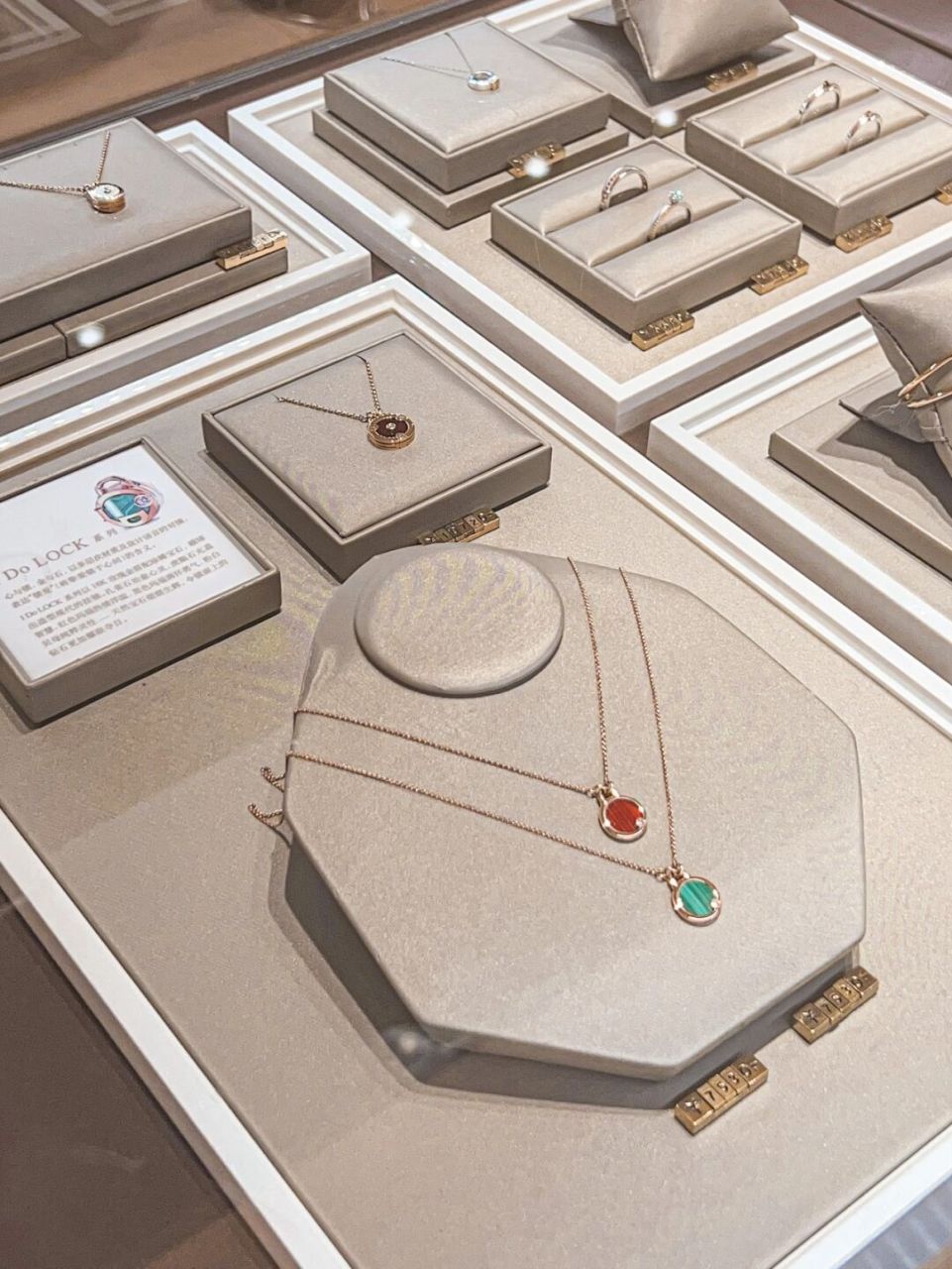 吧601595153000-320 家人们6015永盛珠宝婚嫁节来啦06