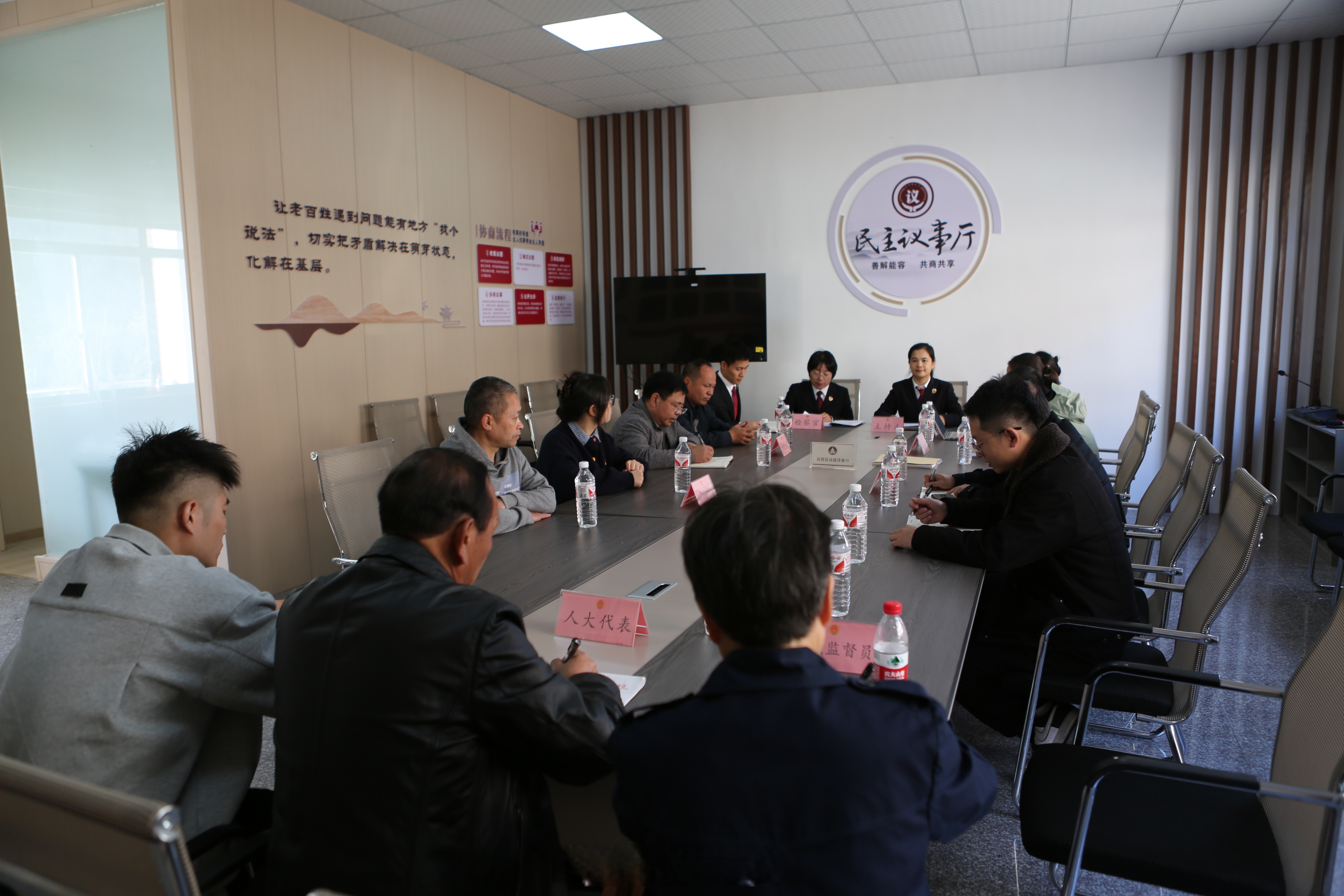 【"检察蓝"守护古道"枫"景别样红 公益诉讼助力千年古道保护】近日