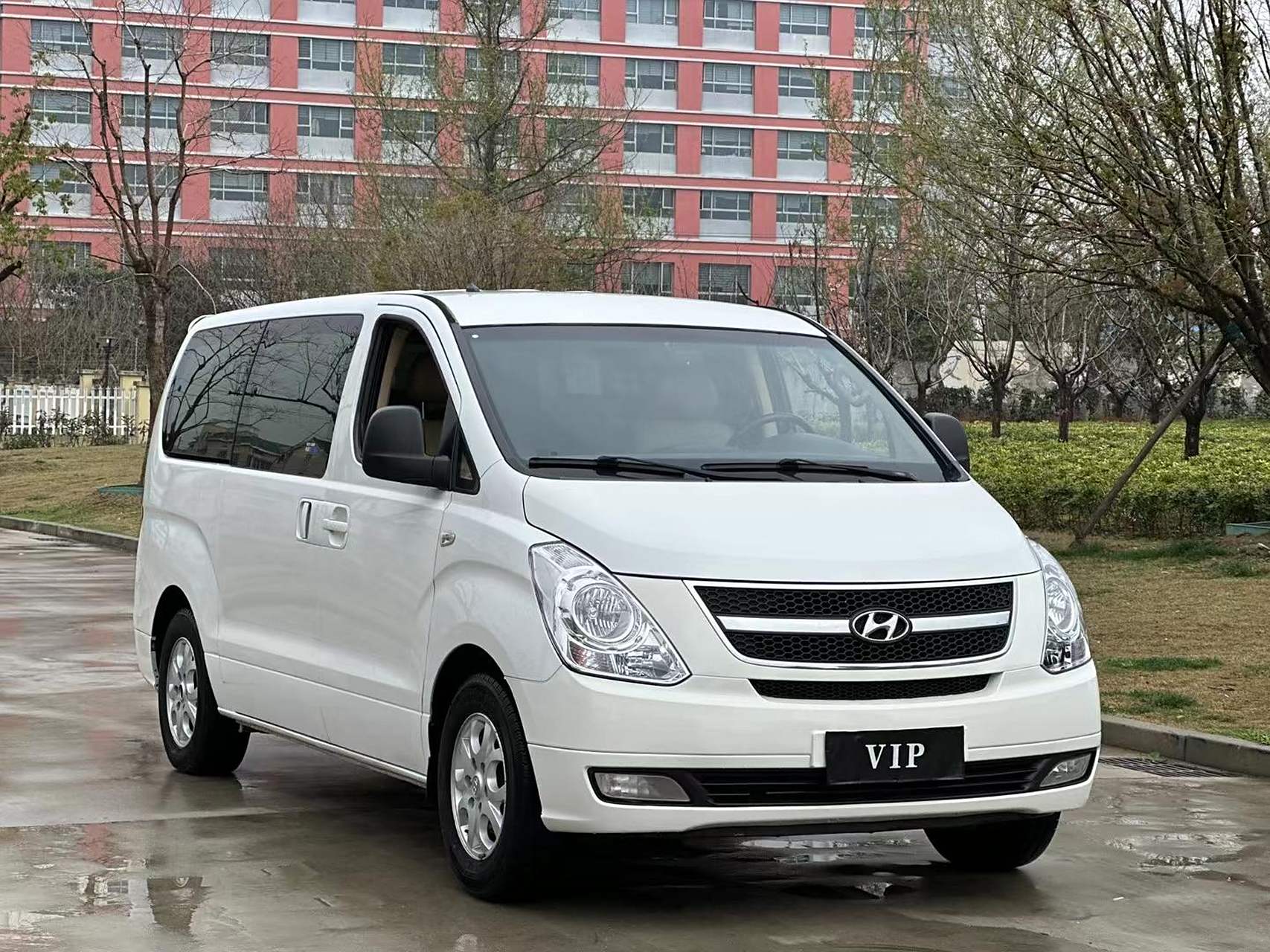 16年进口现代h-1辉翼,8座大型商务车,2.