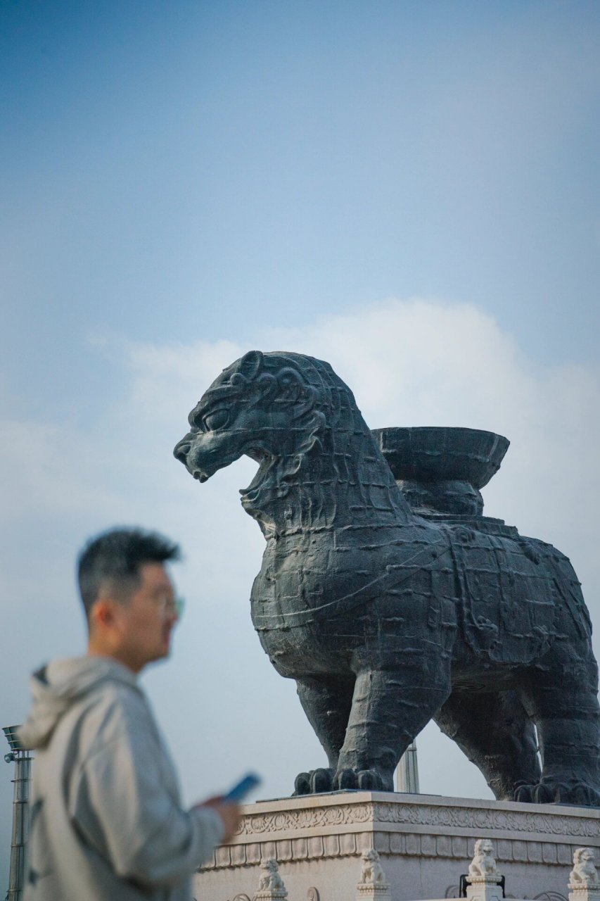 超级建议体验铁狮公园铁狮子的历史厚重感 河北省"四宝"之一的沧州铁