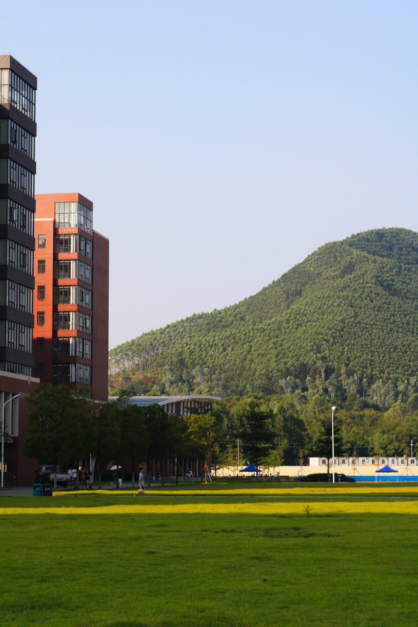 广州华商学院肇庆(四会)校区 风景篇 以上图片 禁止07商用 二传二改