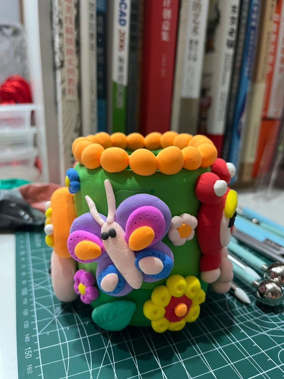 手工粘土笔筒～动手做自已喜欢的 疫情封控在家,学习做各种造型的粘土