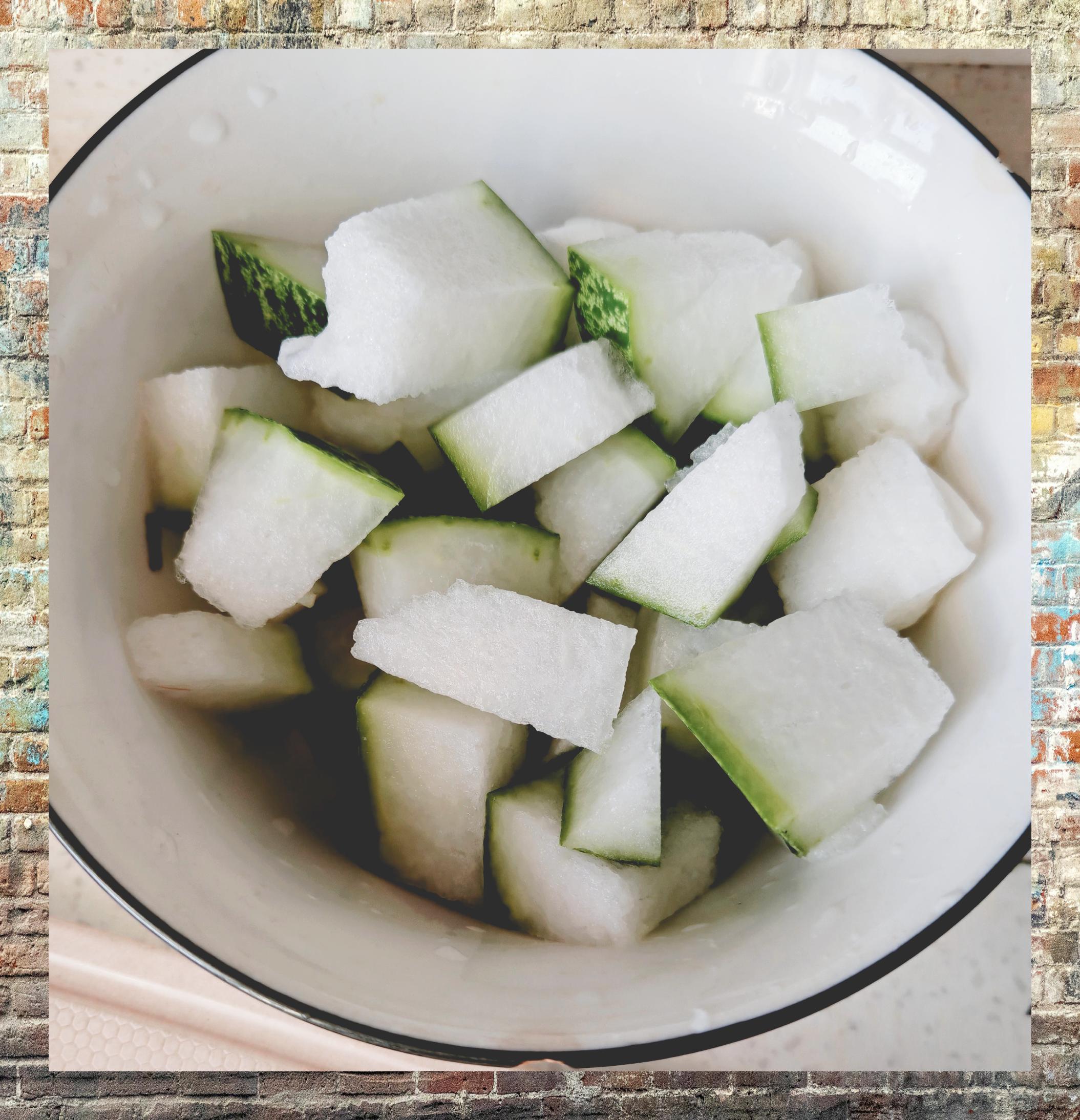 冬瓜两吃: 生榨汁促排毒熟煮汤养身