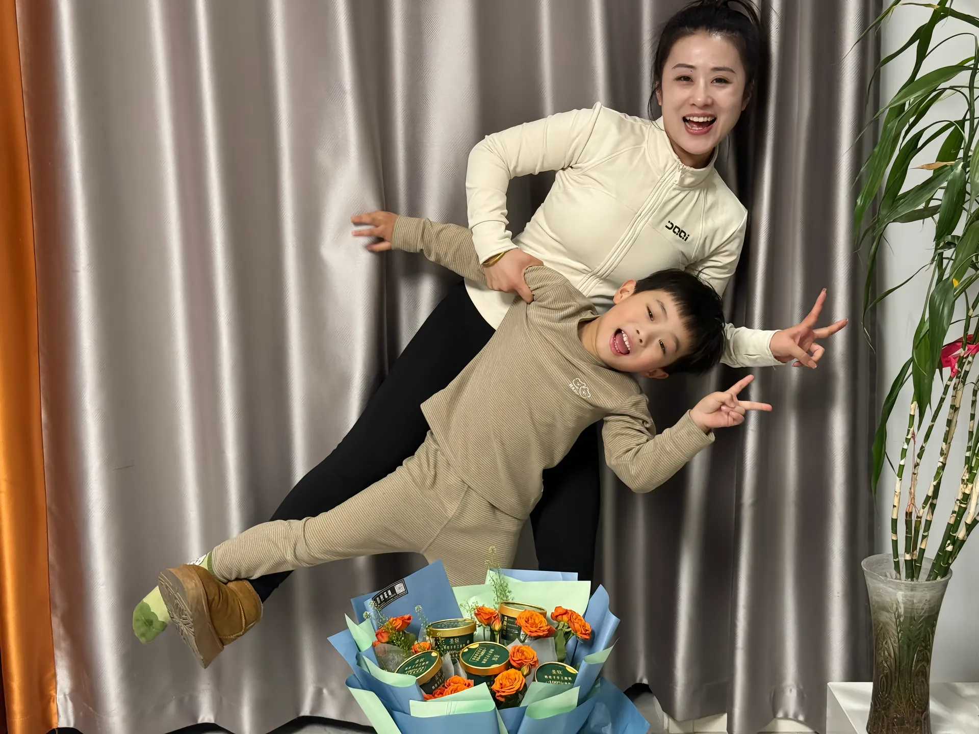 过生日不是一个人的节日,而是我们为了你相聚的日子,祝福儿子生日快乐