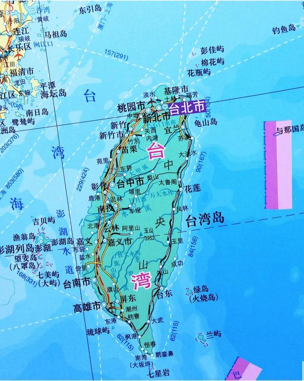 台湾岛一南一北两个重要港口高雄和基隆,高雄以前叫打狗,基隆叫鸡笼.