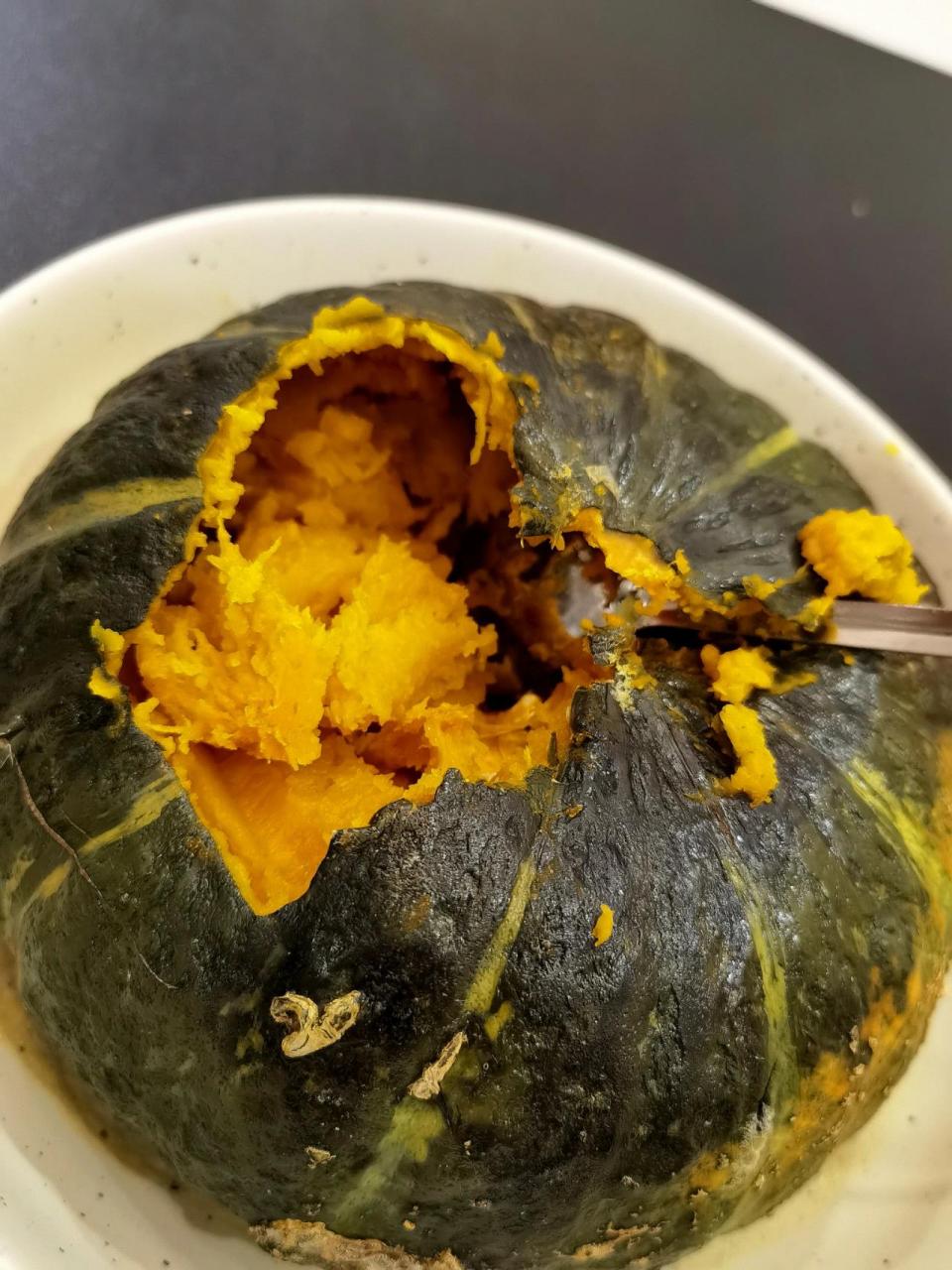 微波炉高火8分钟蒸烂南瓜秘诀还记得吗?