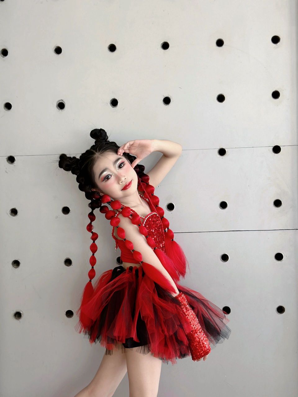 米米爵士舞穿搭61我最红 这次的爵士舞造型 对应我们选的歌 衣服