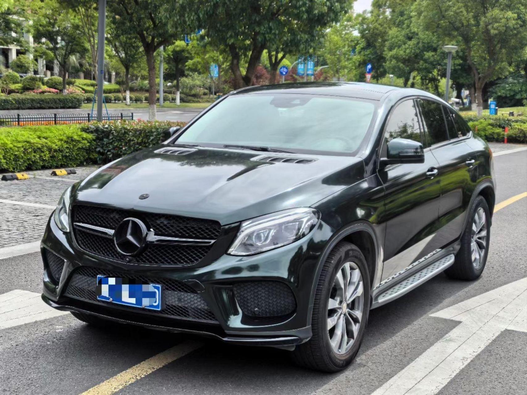 奔驰gle400轿跑零首付 17年差几天,车况精品无事故,贷款条件好可贷26