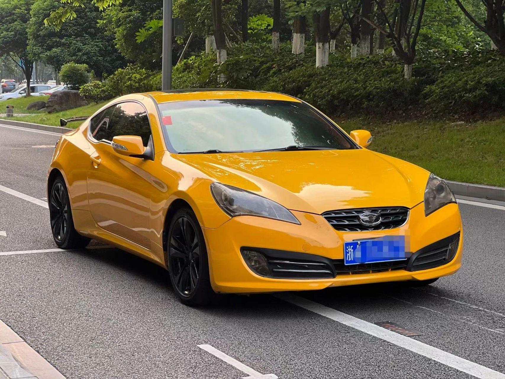 新到11年现代劳恩斯酷派跑车,安全行驶9万公里,车况原版,内饰改装少女