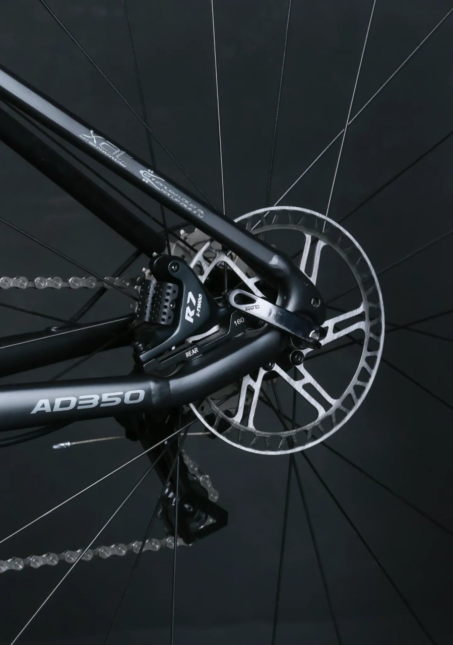 喜德盛ad350高清大图    xds  ad350  3开头的公路车你值得拥有