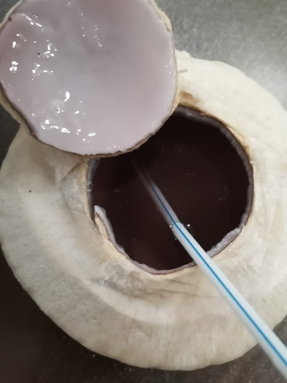 盒马鲜生买的椰子,这是变质了?