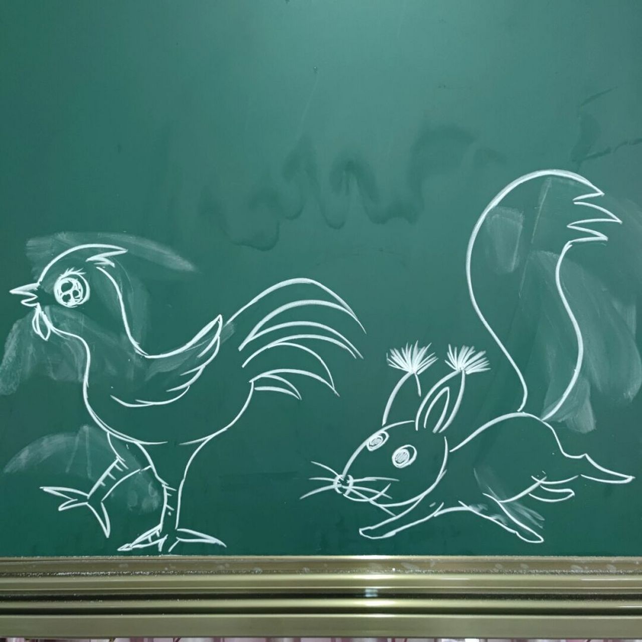 儿童简笔画|动物简笔画|黑板粉笔画 本学期最后一节课的示范画,由于