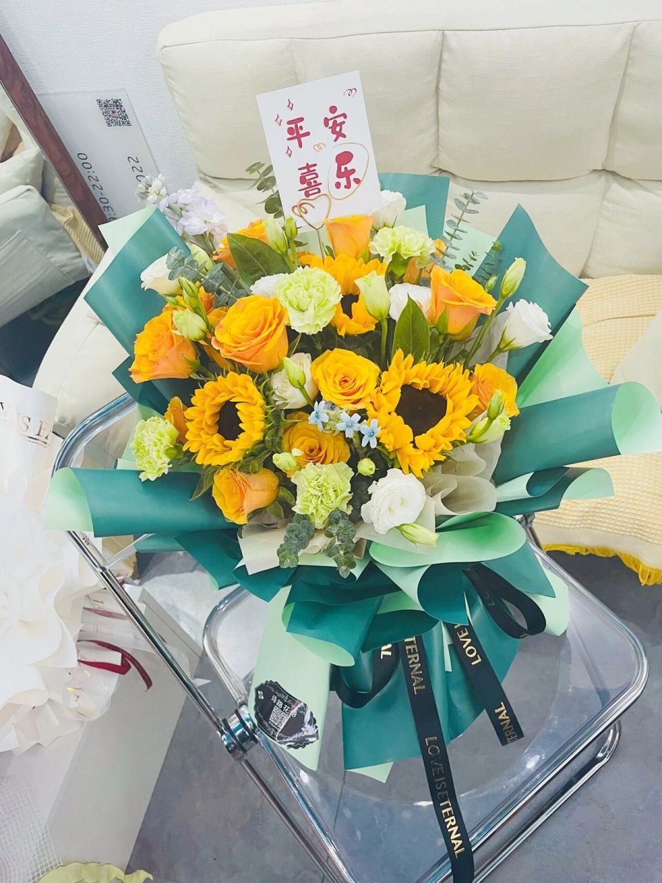 男士花束探望病人"向日葵花束" 向日葵加黄玫瑰95送朋友.